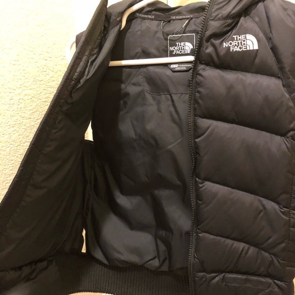 North Face Puffy Vest - Picture 4 of 8